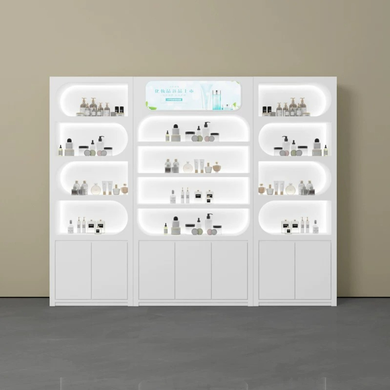 Luxury Skincare Display - İskandinav Minimalist Güzellik Salonu Vitrin Modern
